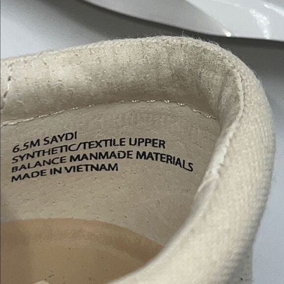 DOLCE VITA Off White Saydi Slip-On Sneaker-6.5 - Picture 8 of 8